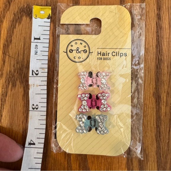 ๐ 6/$60 NEW Bond & Co Dog Bows Extra Small Alligator Clip Rhinestones Pink Blue - Picture 2 of 3